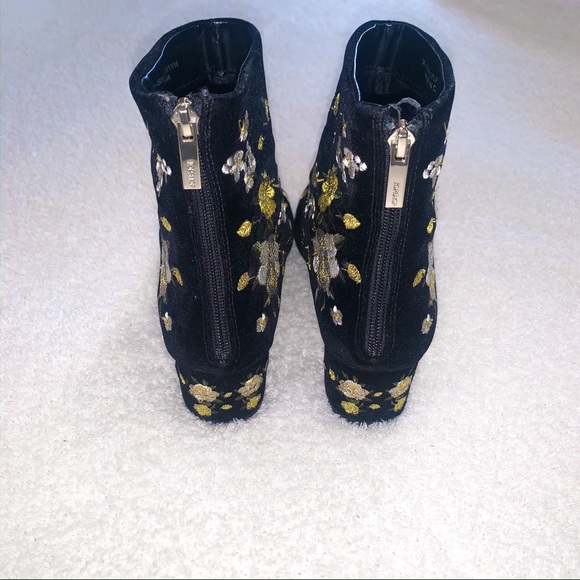 Topshop Velvet Embroidered Floral Booties - Picture 5 of 6